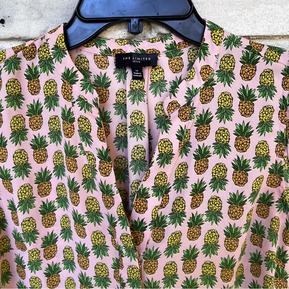 The limited Pink Pineapple Print sleeveless Blouse
